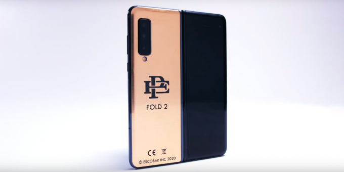 Pablo Escobars bror udgav en analog af Galaxy Fold til $ 400