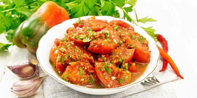Syltede tomater med peberfrugt og hvidløg