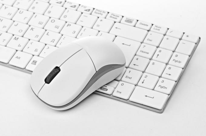 Brug USB OTG: Tilslut tastaturet og musen