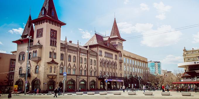 Saratovs seværdigheder: Kirov Avenue og Volzhskaya Street