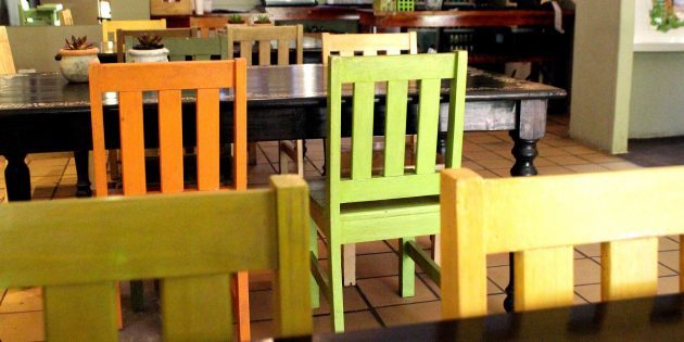 farve accenter i interiøret: stole