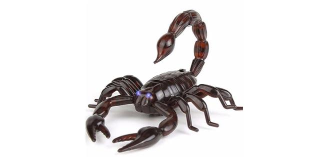 practical jokes den April 1: Scorpion på fjernbetjeningen